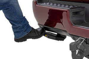 Rough Country Retractable Bed Step | Manual Pull