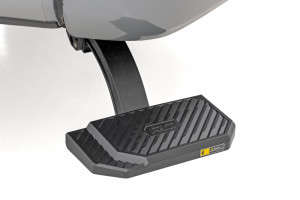 Rough Country Retractable Bed Step | Manual Pull