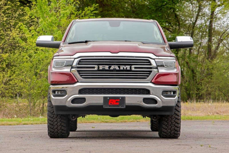 Rough Country 3.5" Lift Kit | N3 Struts (19-25 Ram 1500 | RWD/4WD)