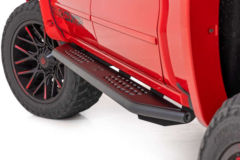 Rough Country OV2 Running Boards | Side Step Bars (07-18 GMC Sierra/Chevy Silverado 1500/07-19 2500/3500 | Crew Cab)