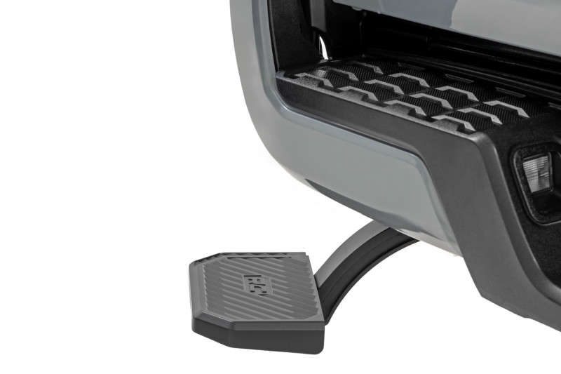 Rough Country Retractable Bed Step | Manual Pull