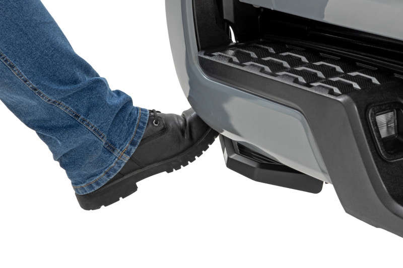 Rough Country Retractable Bed Step | Manual Pull