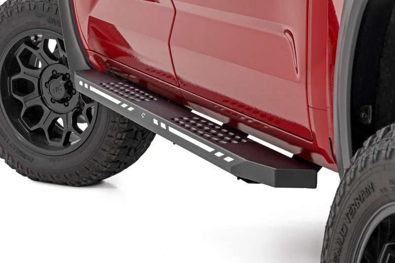 Rough Country AC2 Running Boards | Amber/White | CrewMax (22-25 Toyota Tundra | 2WD/4WD)
