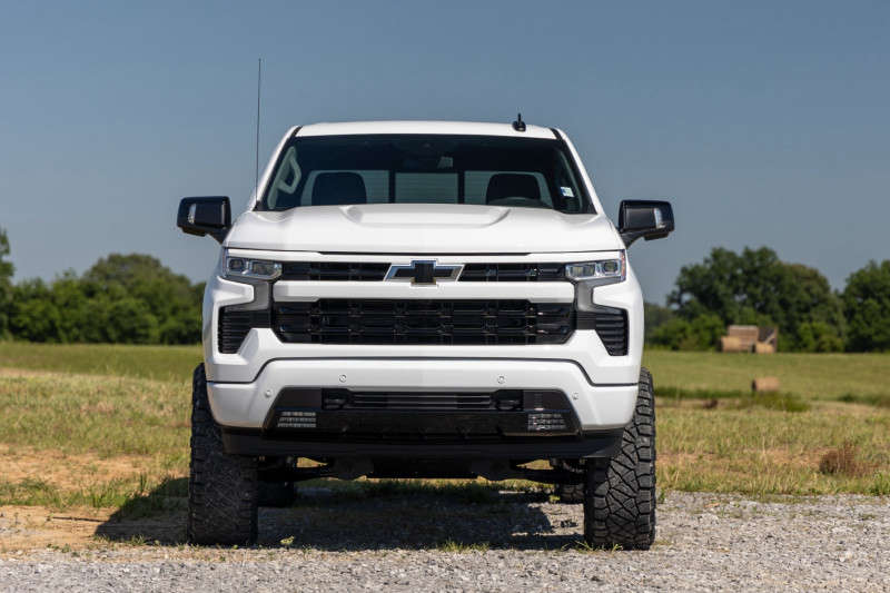 Rough Country 6 Inch Lift Kit | M1 Struts/M1 (25-26 Chevy Silverado 1500 | RWD | 5.3L/6.2L | V8)