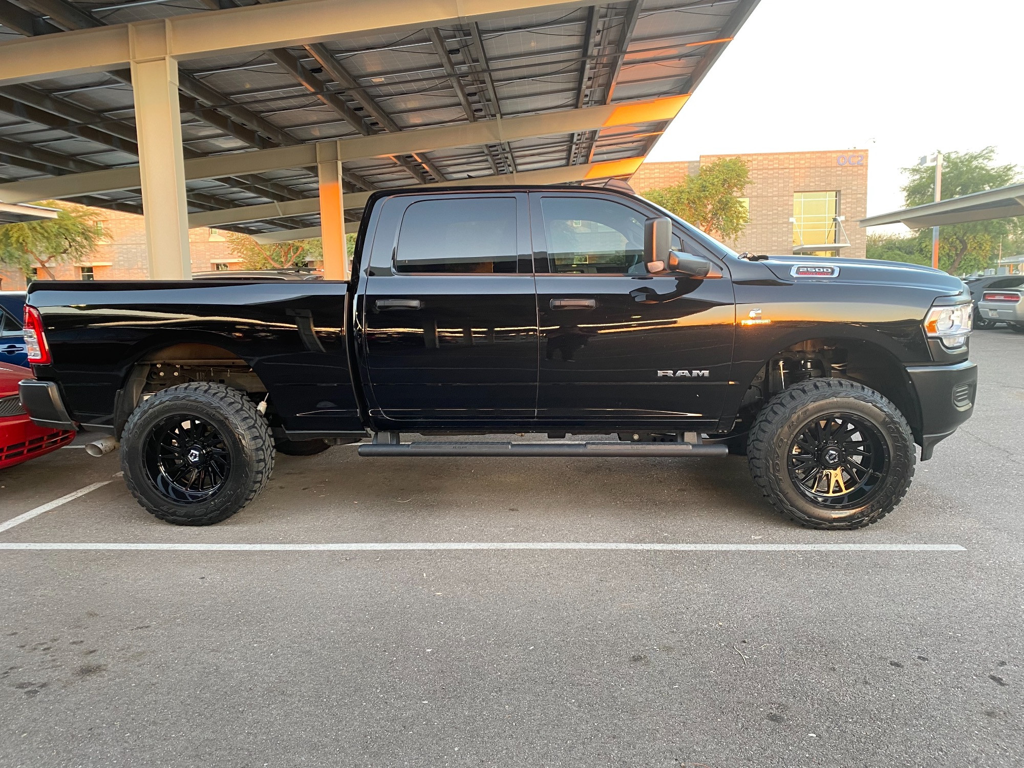 1844025-1-2021-2500-ram-fabtech-leveling-kit-tis-547b-black.jpg