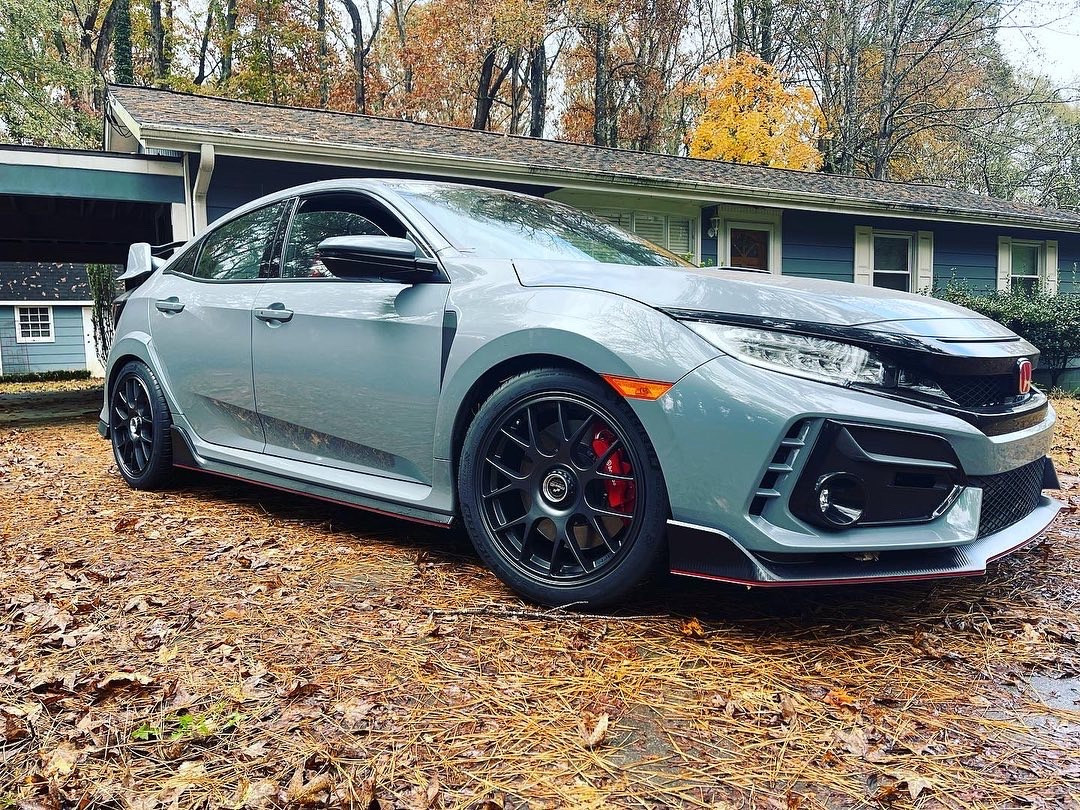 2021 Honda Civic Type R with Fifteen52 Apex wheels