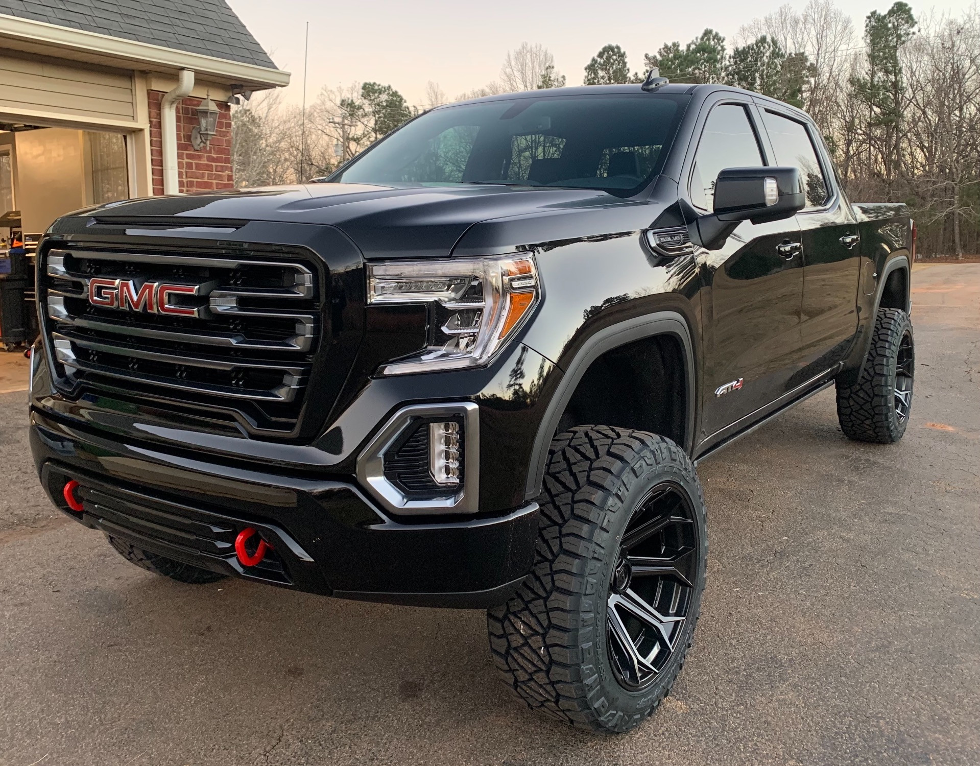 2021 GMC Sierra 1500 with 4-inch Rough Country lift kit