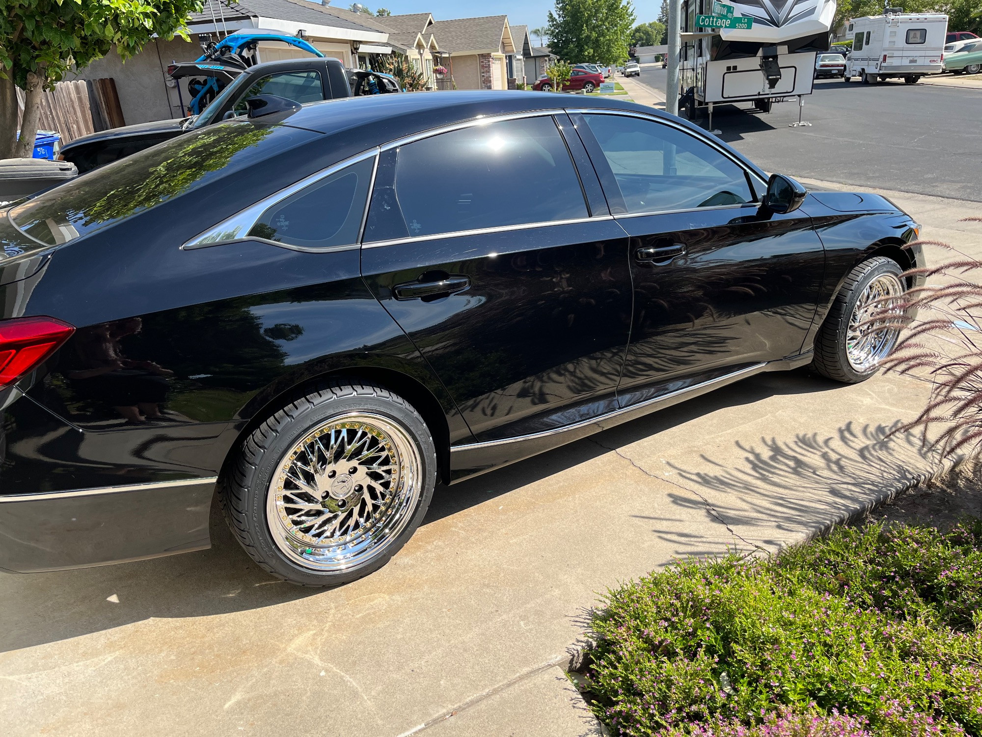 2022 Honda Accord EX-L with Aodhan DS03 wheels