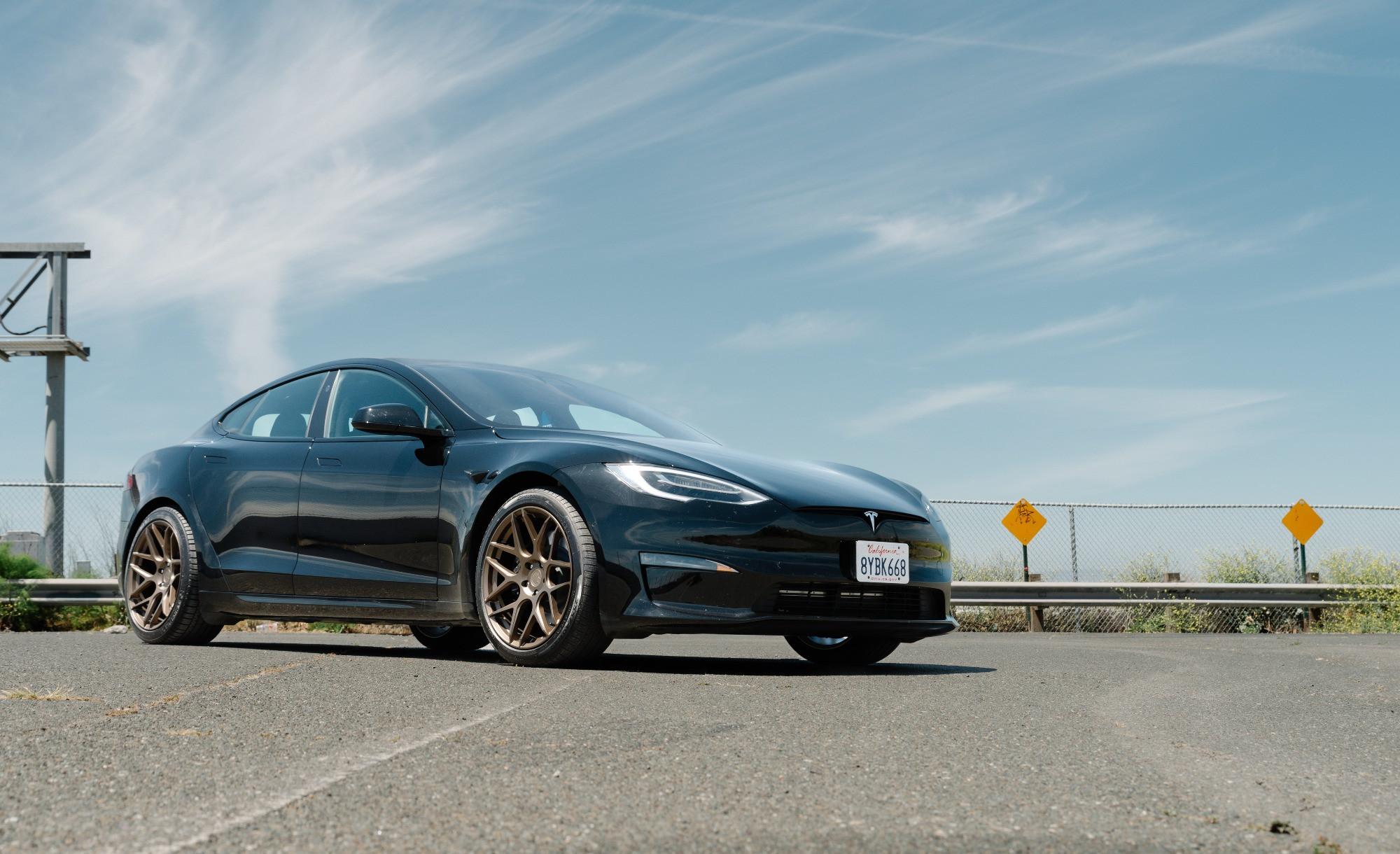 2022 Tesla Model S with Aodhan AFF-2 wheels
