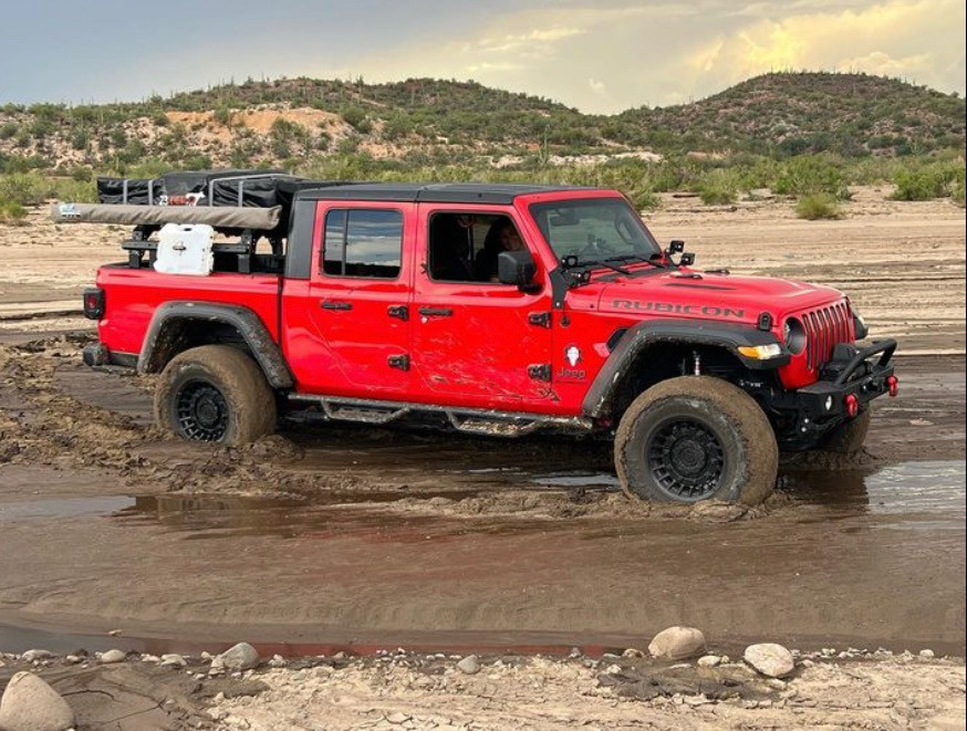 2021 Jeep Gladiator with Kanati Trail Hog tires