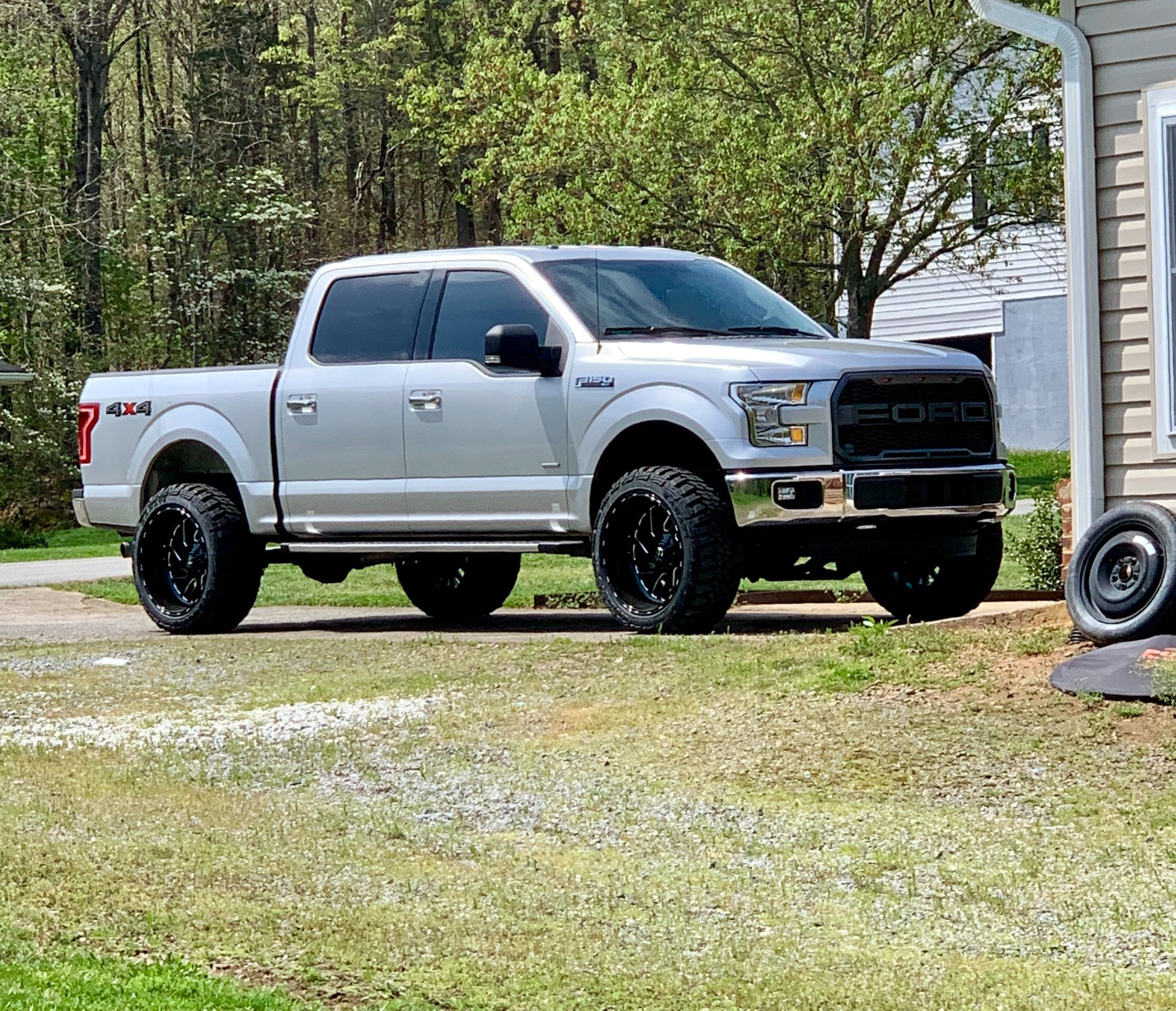 2015 Ford F-150 with 3-inch Rough Country lift kit