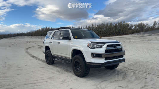 2019 Toyota 4Runner with 17x8.5 0 Method Mr701 and 33/12.5R17 ...