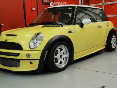 2005 Mini Cooper with 15x8 35 NS Ns1202 and 205/55R15 Accelera Phi