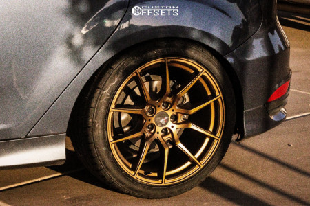 2018 Ford Focus with 18x9.5 35 Option Lab R716 and 235/40R18 Nitto ...