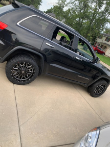 2016 Jeep Grand Cherokee with 20x9 -0 K2 Offroad Rage and 265/50R20 ...