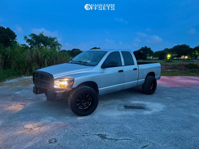2007 Dodge Ram 2500 - 20x12 -44mm - Moto Metal Mo962 - Leveling Kit - 33x12.5