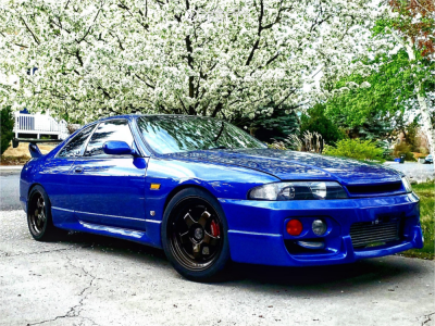 1993 Nissan Skyline R33 with 18x9 15 Envizio RS1 and 255/40R18