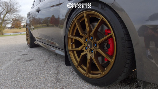 2017 Ford Focus with 18x8.5 40 Option Lab R716 and 235/40R18 Kumho ...