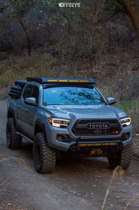 2020 Toyota Tacoma with 17x8.5 -12 RRW Rr7-h and 295/70R17 Toyo Tires ...