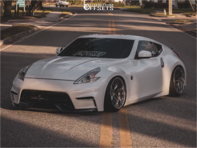 2009 Nissan 370Z with 19x10.5 5 Weds Chrishna and 225/35R19
