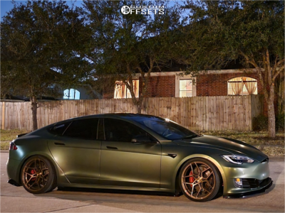 2017 Tesla S - 20x10 25mm - Rohana Rfx11 - Stock Suspension - 255/35R20