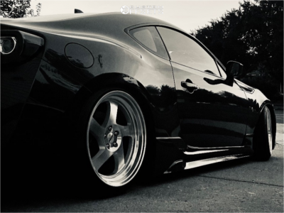 2019 Toyota 86 with 18x9.5 32 Whistler Kr1 and 225/40R18 Falken