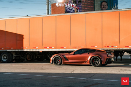 2017 Chevrolet Corvette with 19x10 28 Vossen Hf5 and 285/30R19 Michelin