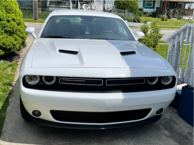 2021 Dodge Challenger with 20x8.5 10 Vision Legend 5 and 245/35R20