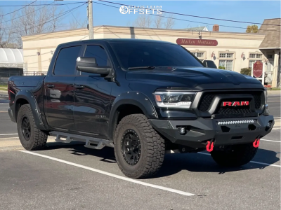 2021 Ram 1500 - 18x9 -12mm - Method Mr305 - Suspension Lift 2.5" - 305/70R18