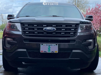 2016 Ford Explorer with 20x10.5 40 Niche Gamma and 295/45R20 Toyo Tires ...