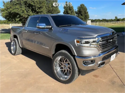 2021 Ram 1500 with 22x12 -44 Gear Off-Road 761c and 305/45R22 Nitto ...