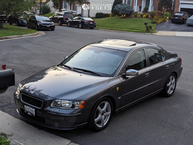 2006 Volvo S60 with 17x7 46 Ronal R42 and 235/45R17 Nokian Zline A