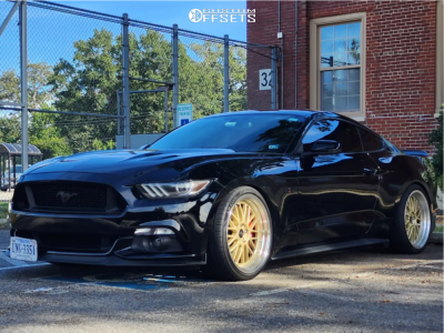 2016 Ford Mustang with 20x10 25 JNC Jnc005 and 285/30R20