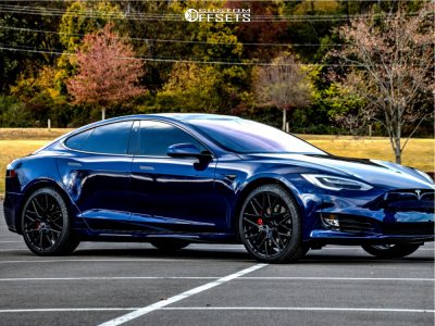 2018 Tesla S - 21x9 35mm - Rohana Rfx10 - Air Suspension - 265/35R21