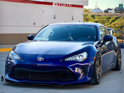 2017 Toyota 86 with 18x8 35 AVID1 Av6 and 215/30R18 Crosswind All