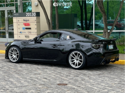 BRZページ 2016 Subaru BRZ with 18x8.5 35 Vors Tr4 and 225/40R18 Lexani