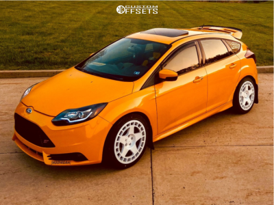 2013 Ford Focus with 18x8.5 42 Fifteen52 Turbomac and 235/40R18