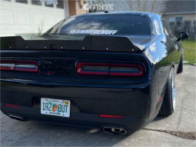 2020 Dodge Challenger with 19x9.5 25 GMR Ms-5 and 255/50R19 Firestone