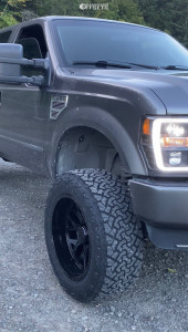 2008 Ford F-250 Super Duty with 22x12 -44 TIS 560b and 37/13.5R22 Venom ...