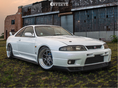 1995 Nissan Skyline with 18x10.5 5 BC Forged Le52 and 265/35R18
