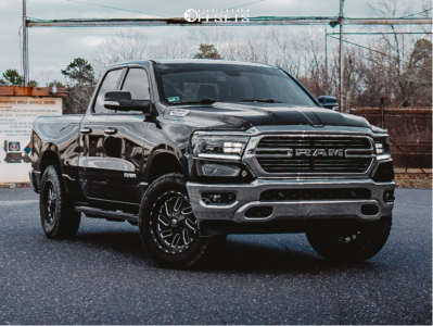 2019 Ram 1500 Big Horn - 20x9 20mm - Fuel Triton - Suspension Lift 3.5" - 325/60R20