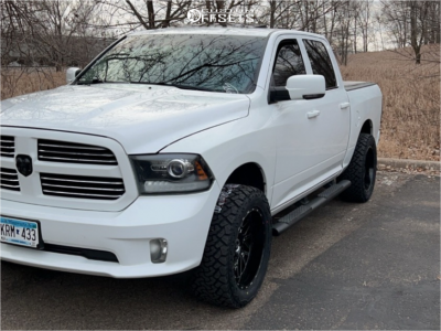 底値！リィズム　Reism KO-BXホワイト Cosmis Wheels R1 White Wheel 18x8.5 +35 5x114.3