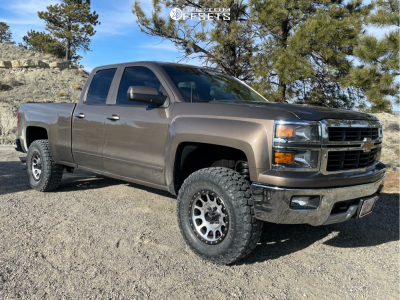 2015 Chevrolet Silverado 1500 with 17x8.5 0 Method MR305 and 285/70R17 ...