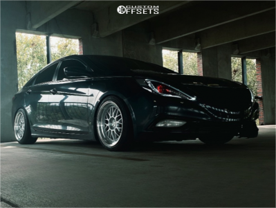 2013 Hyundai Sonata with 19x9.5 22 Aodhan Ah02 and 245/40R19