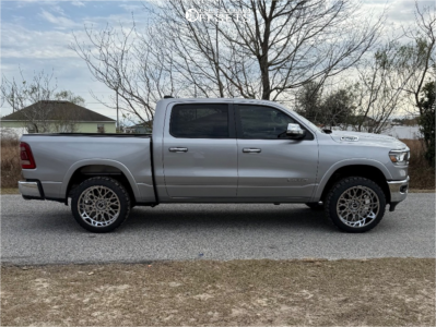 2022 Ram 1500 with 22x12 -51 Vision Rocker and 33/12.5R22 Kelfire Dmr ...