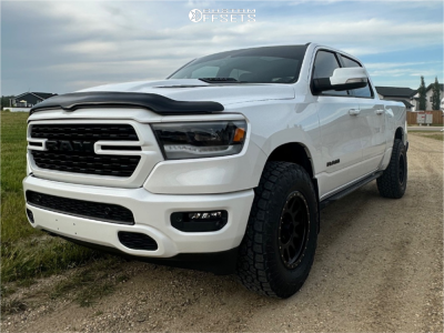 2022 Ram 1500 - 18x9 -12mm - Method MR305 - Leveling Kit - 295/70R18