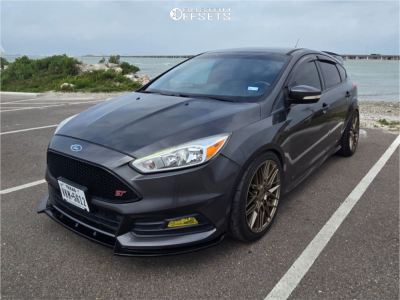 2018 Ford Focus ST - 19x8.5 40mm - Niche Gamma - Lowering Springs - 245/40R19