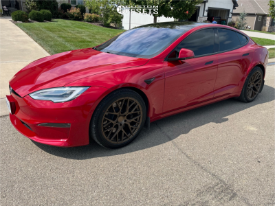 2022 Tesla S - 20x9 30mm - Aodhan Aff9 - Stock Suspension - 255/40R20