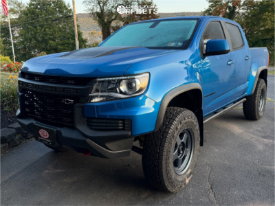 2022 Chevrolet Colorado with 17x8.5 18 KMC Km728 and 285/70R17 GT ...