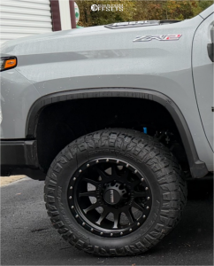 2024 Chevrolet Silverado 2500 HD with 20x10 Black Method NV Wheels, 35/12.5R20 Nitto Ridge Grappler tires, and Leveling Kit Rough Country Leveling Kits.